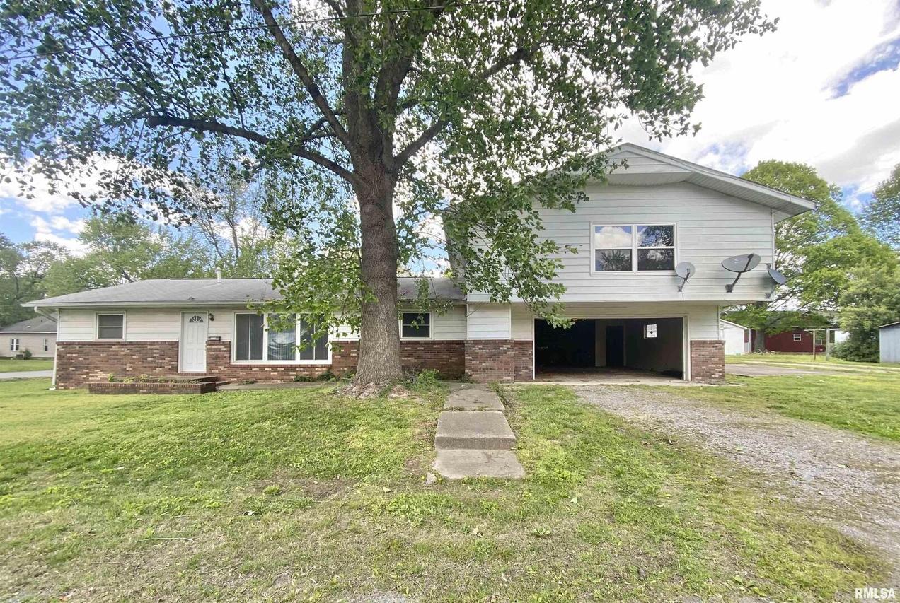 1016 S 13th St., Herrin, IL 62948