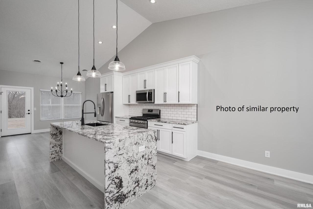 151 Kinsley Ct., East Moline, IL 61244