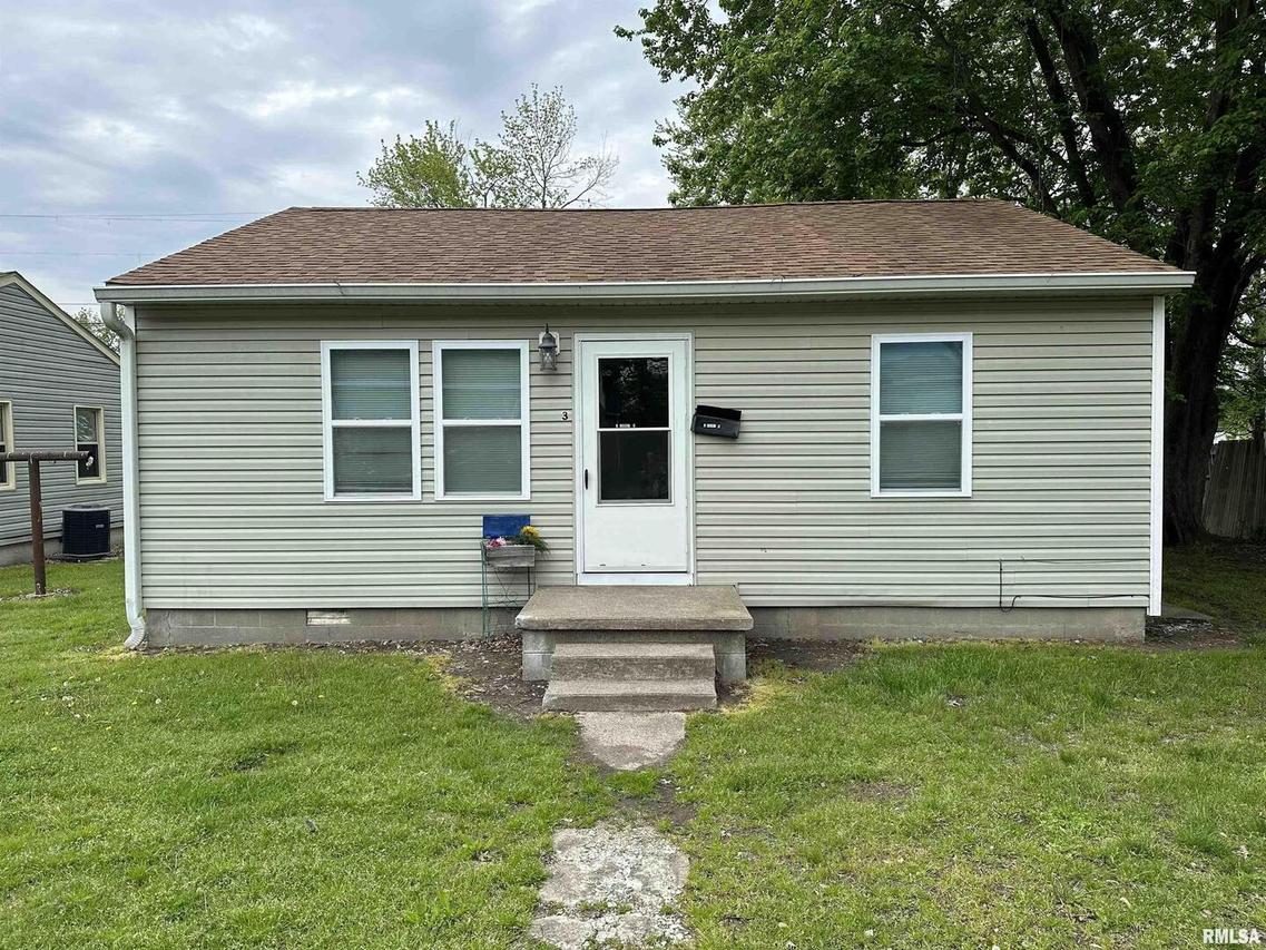 3 Court B, Herrin, IL 62948
