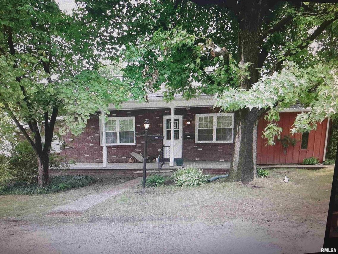 1303 Noah Ave., Johnston City, IL 62951