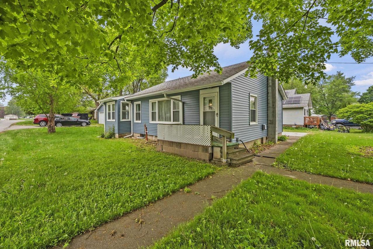 701 NW 2nd Ave., Aledo, IL 61231