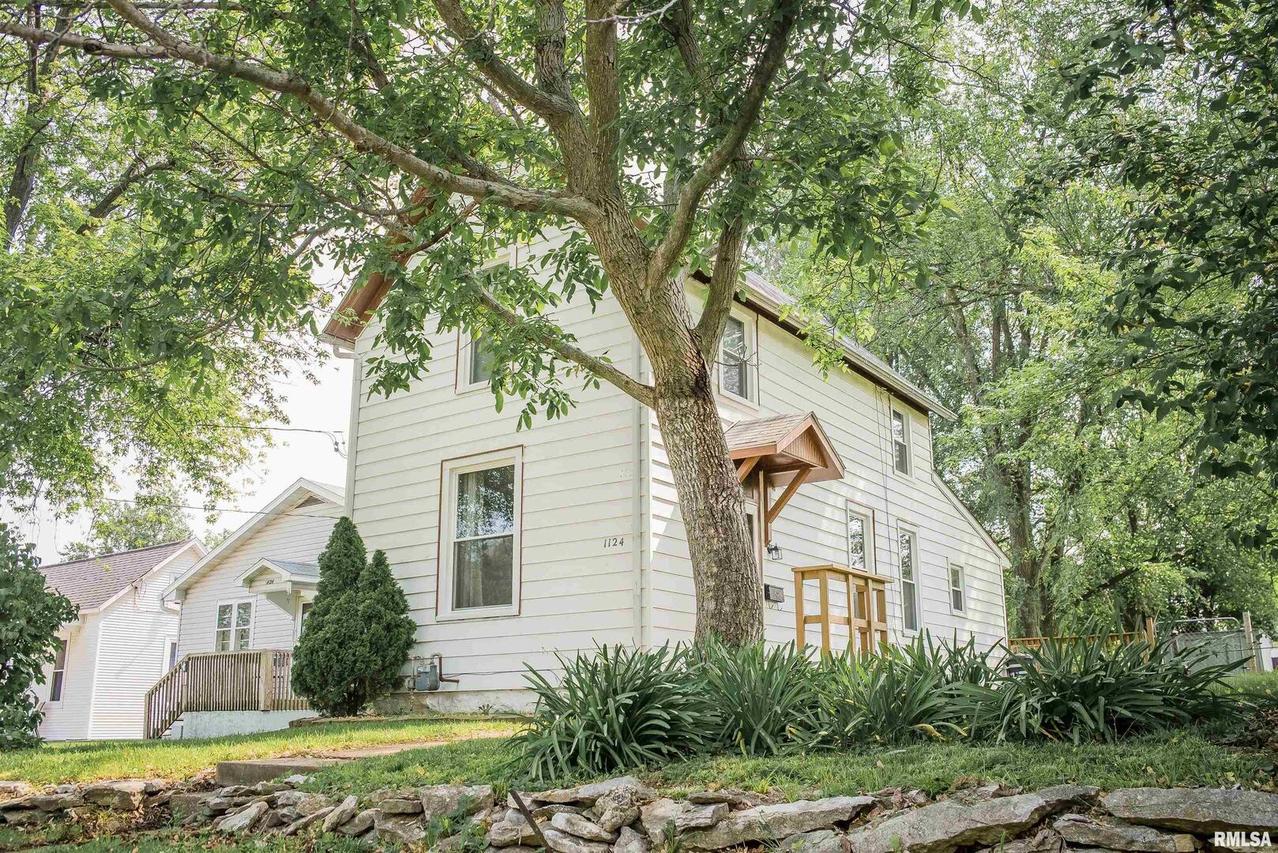 1124 N 16th St., Quincy, IL 62301