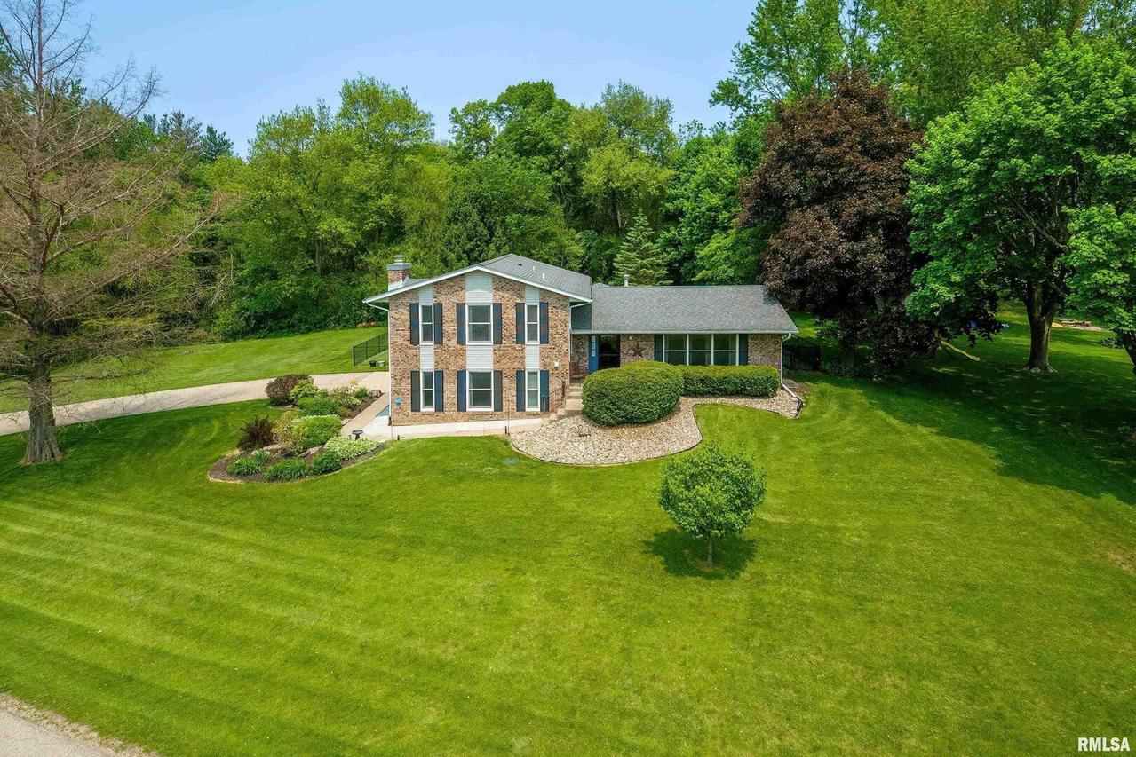 27 Meadowbrook Dr., Geneseo, IL 61254