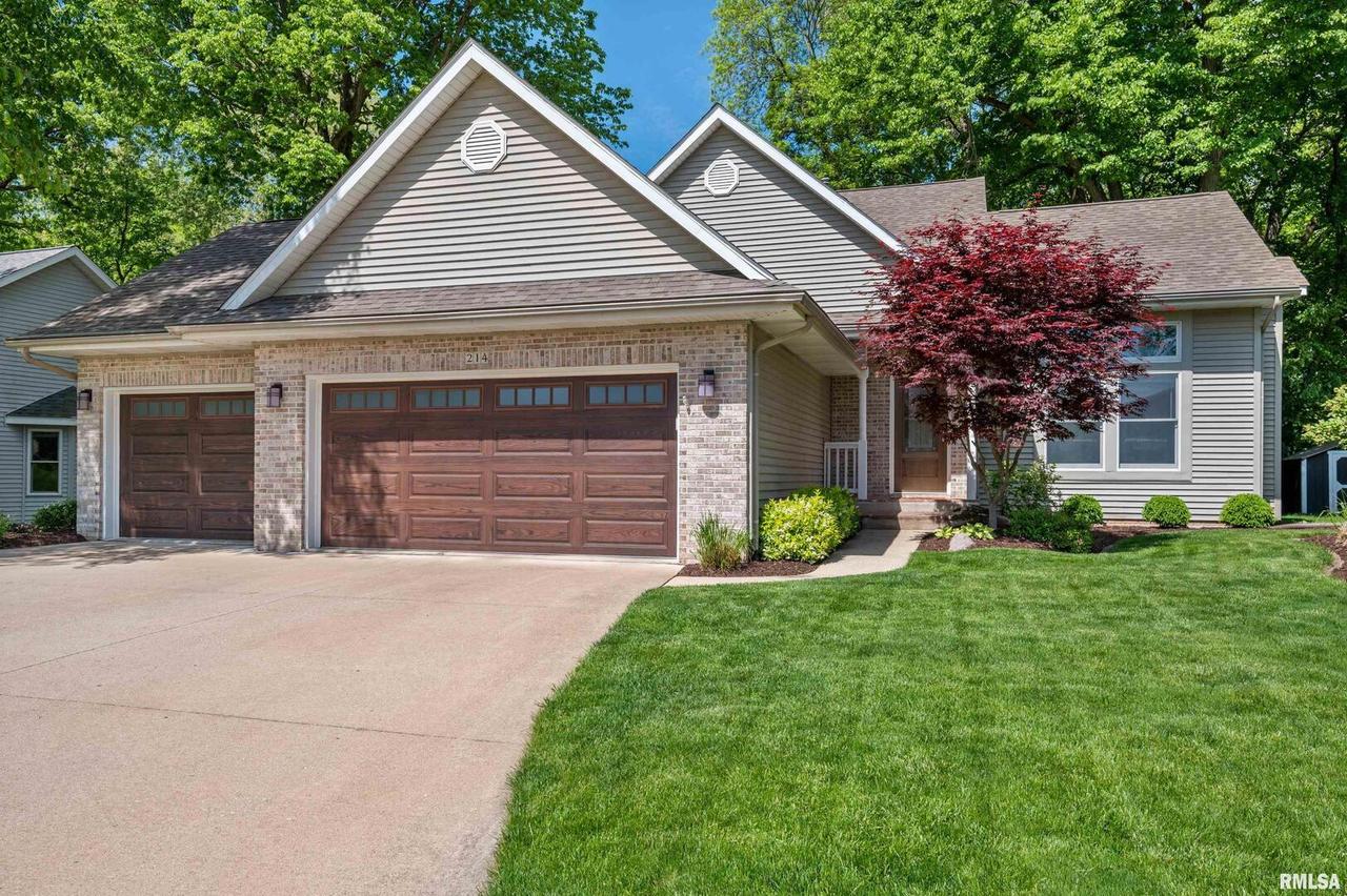 214 8th Ave., Hampton, IL 61256