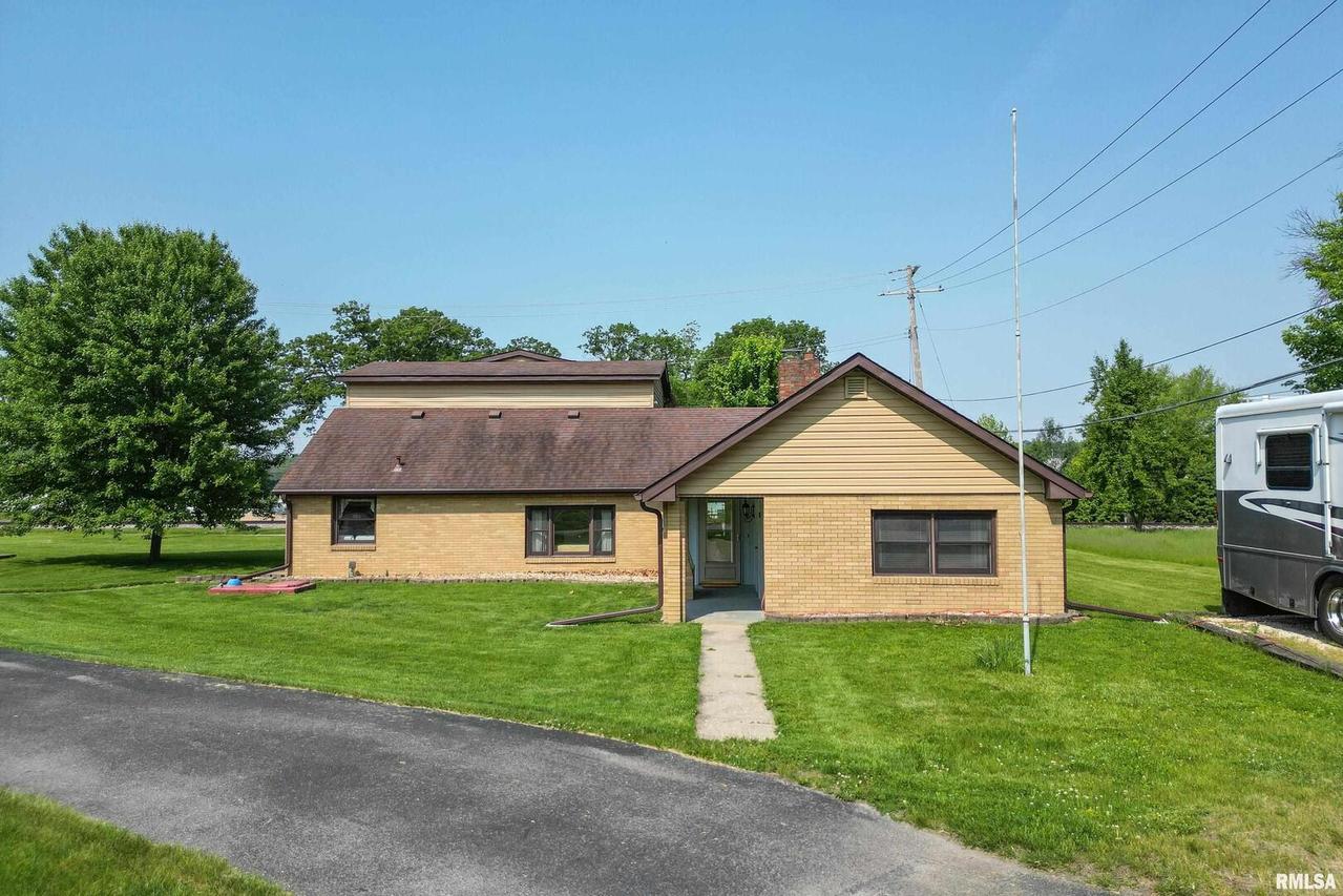 917 N High St., Port Byron, IL 61275