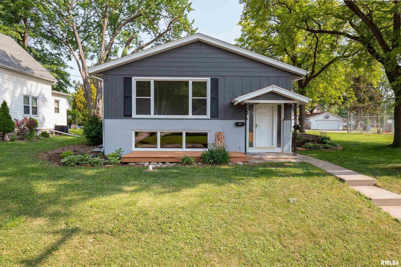 1435 26th Ave., Moline, IL 61265