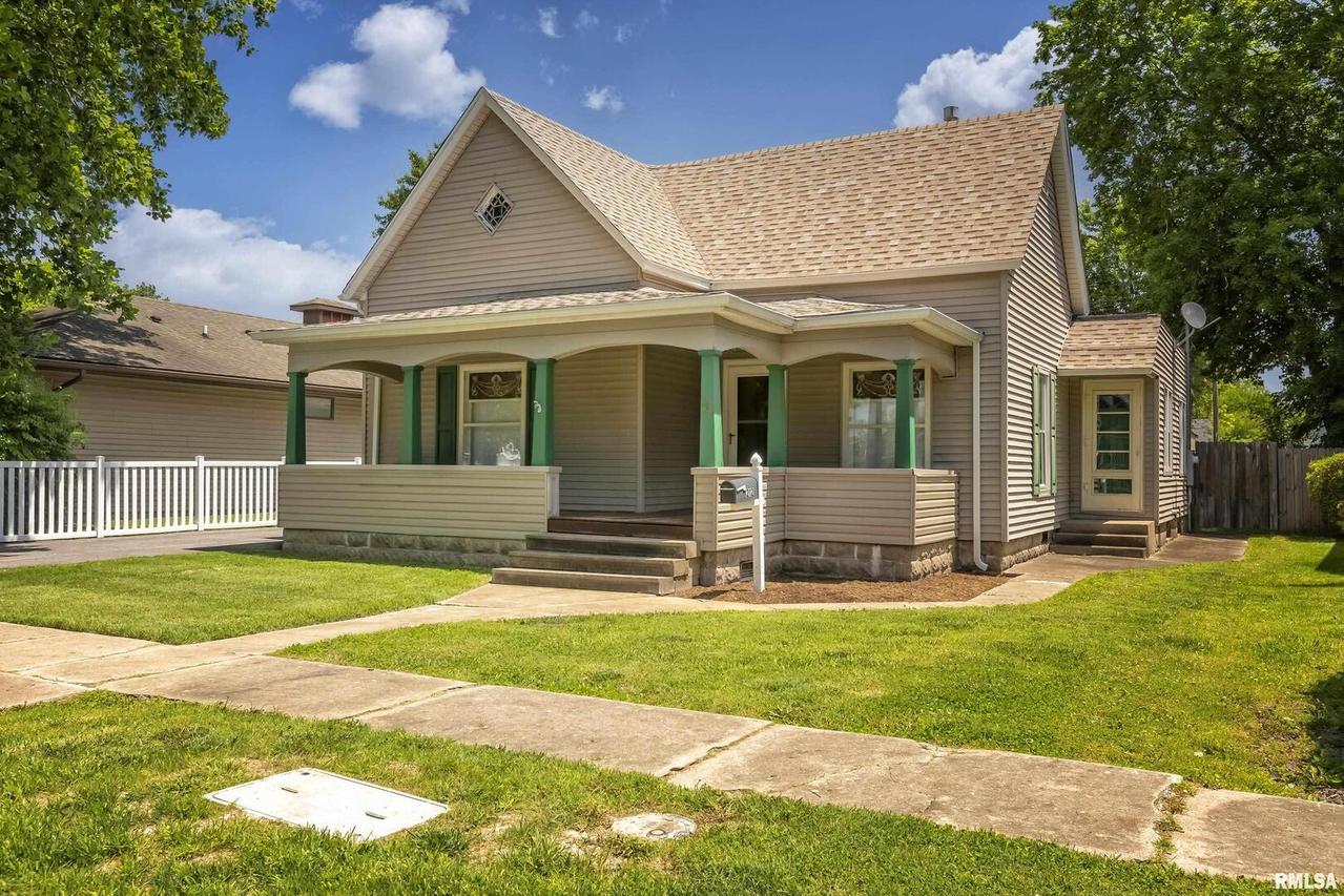 212 N 12th St., Herrin, IL 62948