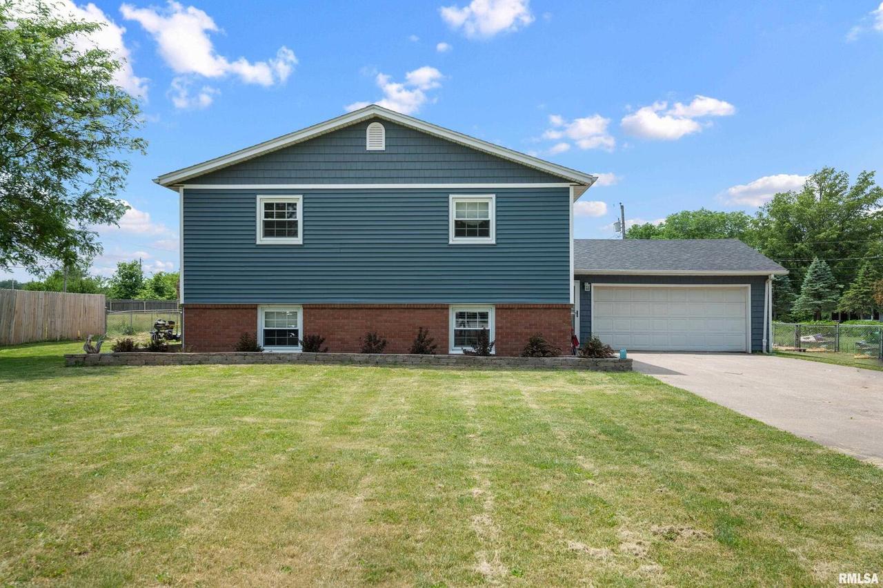 102 Andrea Ct., Cleveland, IL 61241