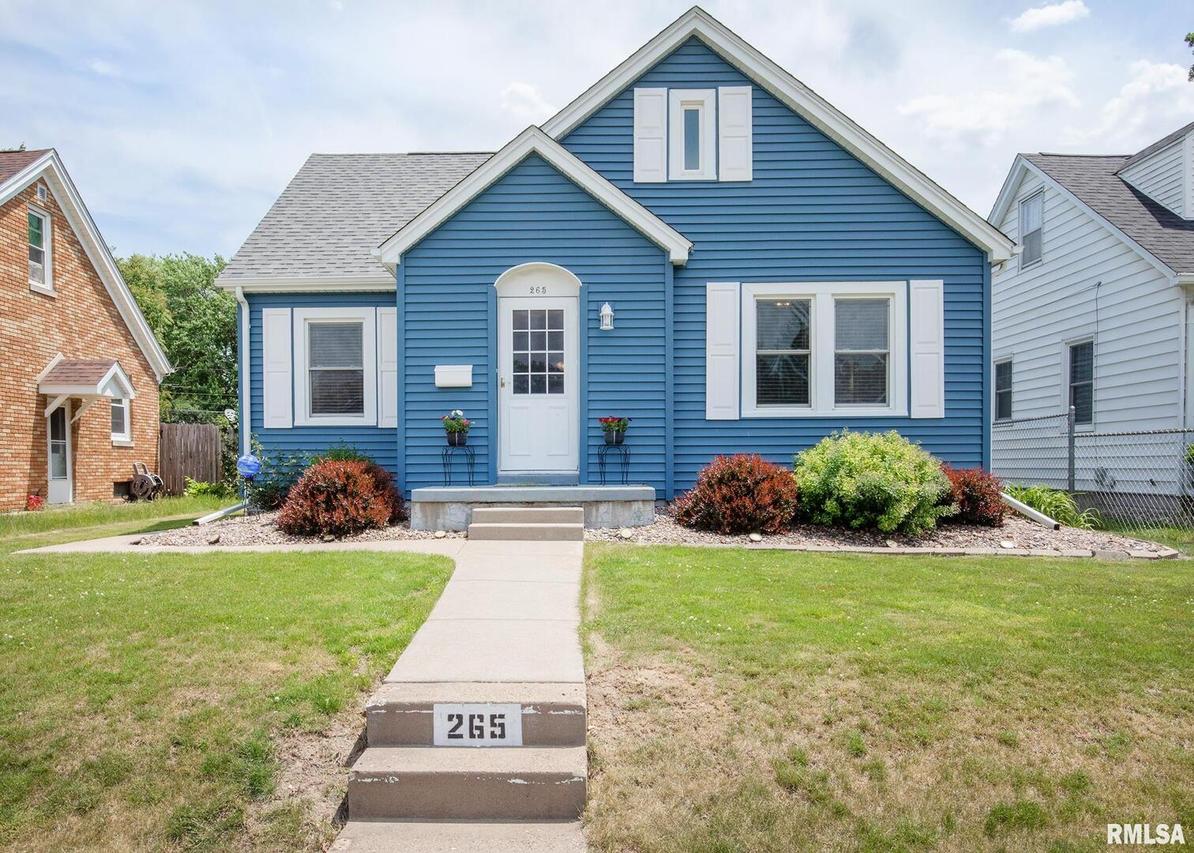 265 6th St., Silvis, IL 61282