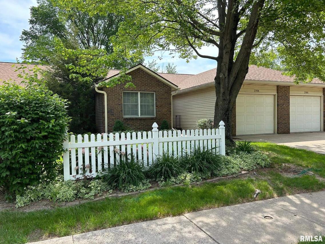 2904 4th St. #8FNR, Moline, IL 61265