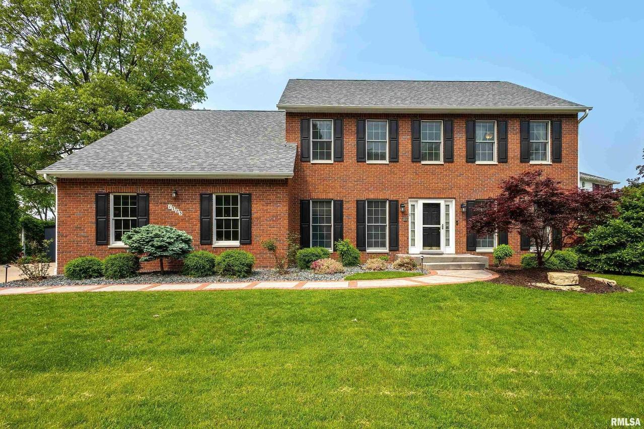 1723 56th Street Ct., Moline, IL 61265