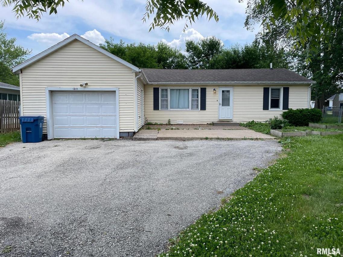 1811 1st St., Coal Valley, IL 61240