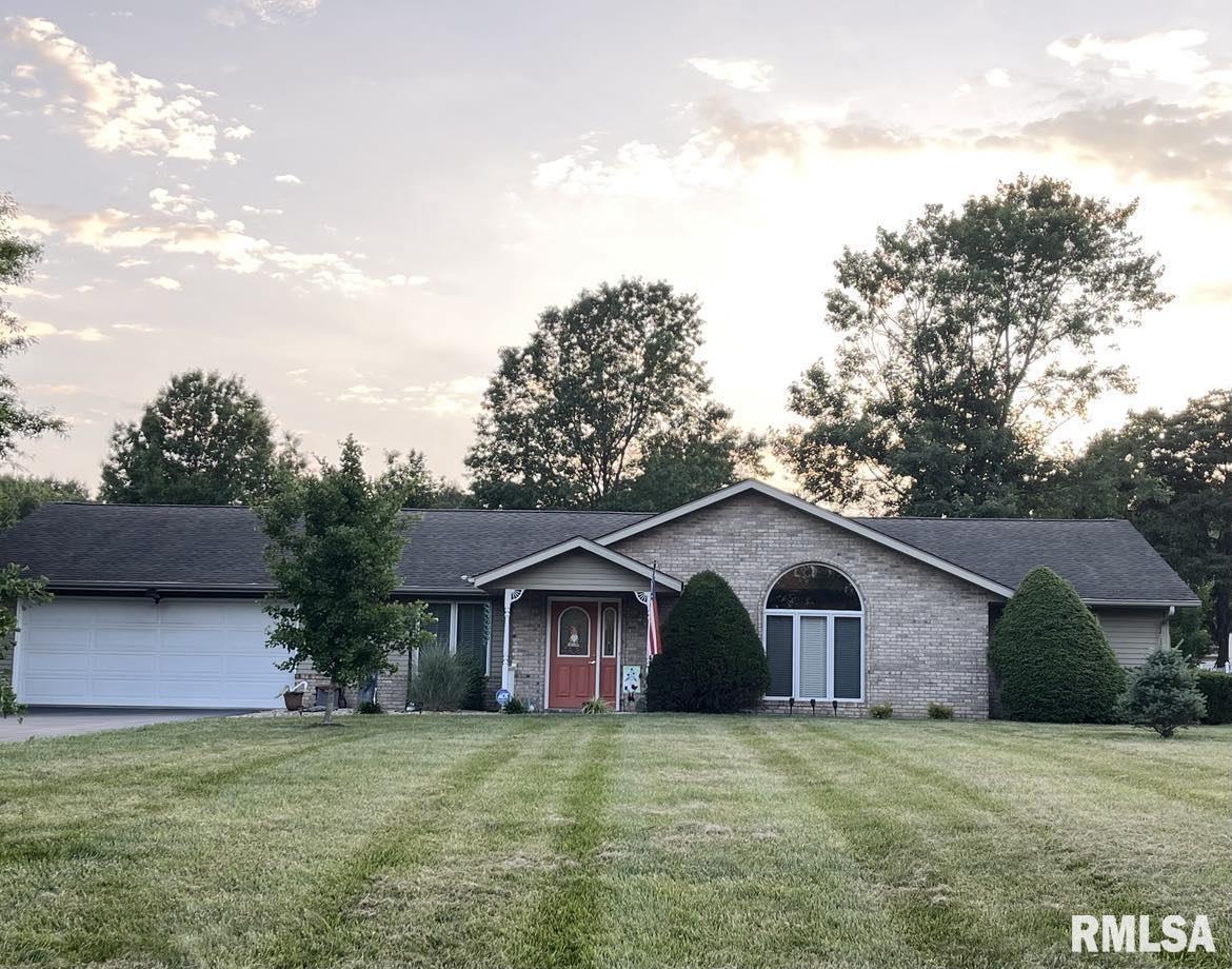 861 Wood Rd., Carbondale, IL 62901