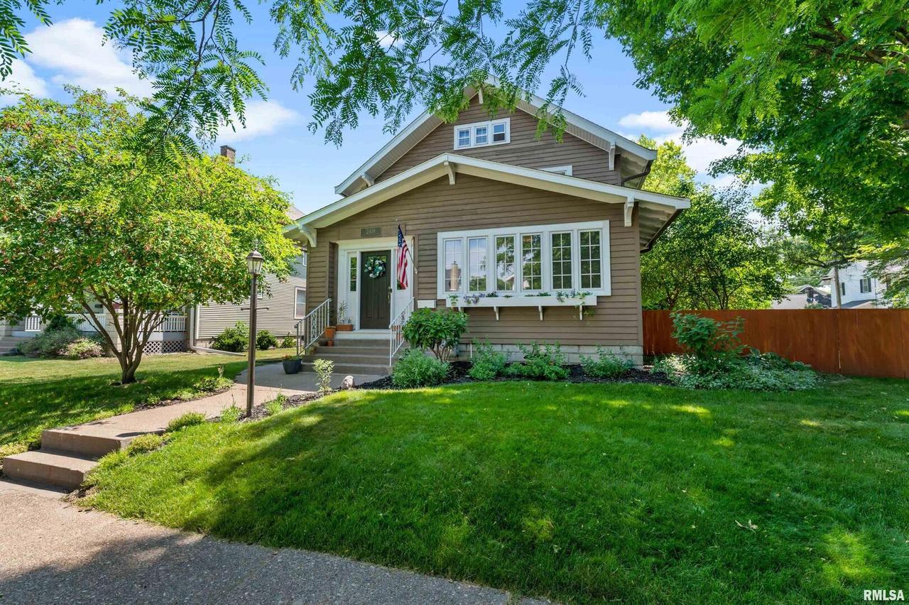 2418 13th St., Moline, IL 61265