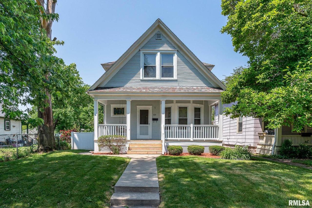 810 21st St., Rock Island, IL 61201