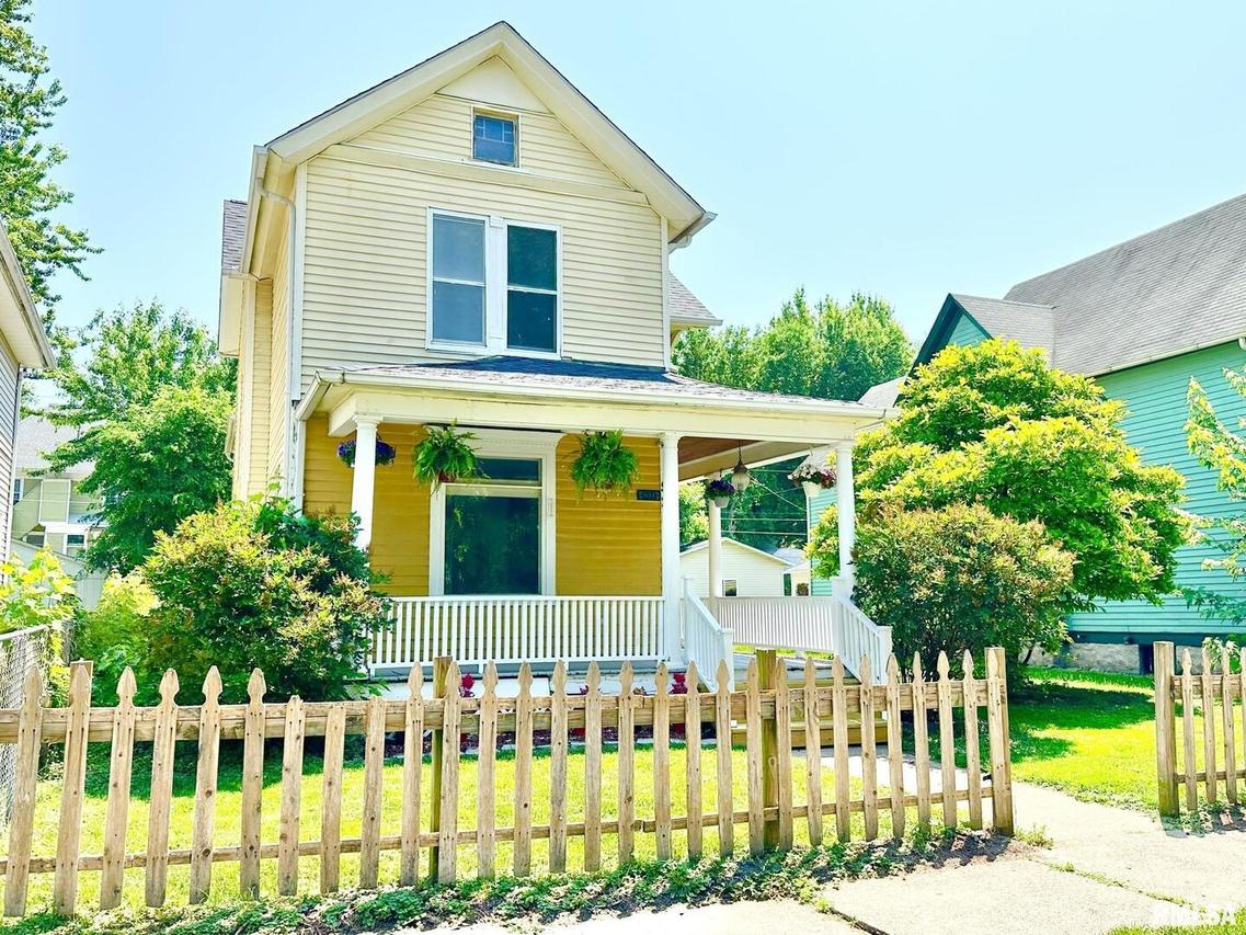 921 22nd St., Rock Island, IL 61201