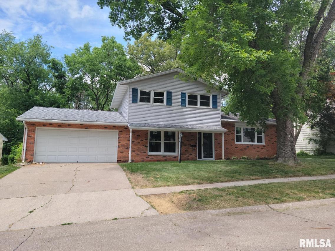 318 5th Street Ct., Silvis, IL 61282