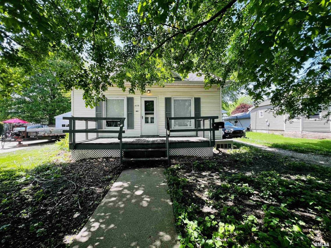 409 NW 3rd Ave., Aledo, IL 61231