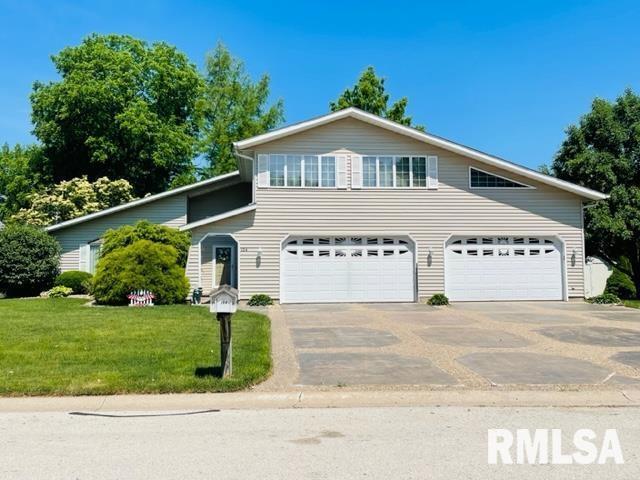 124 W 28th Ave., Coal Valley, IL 61240