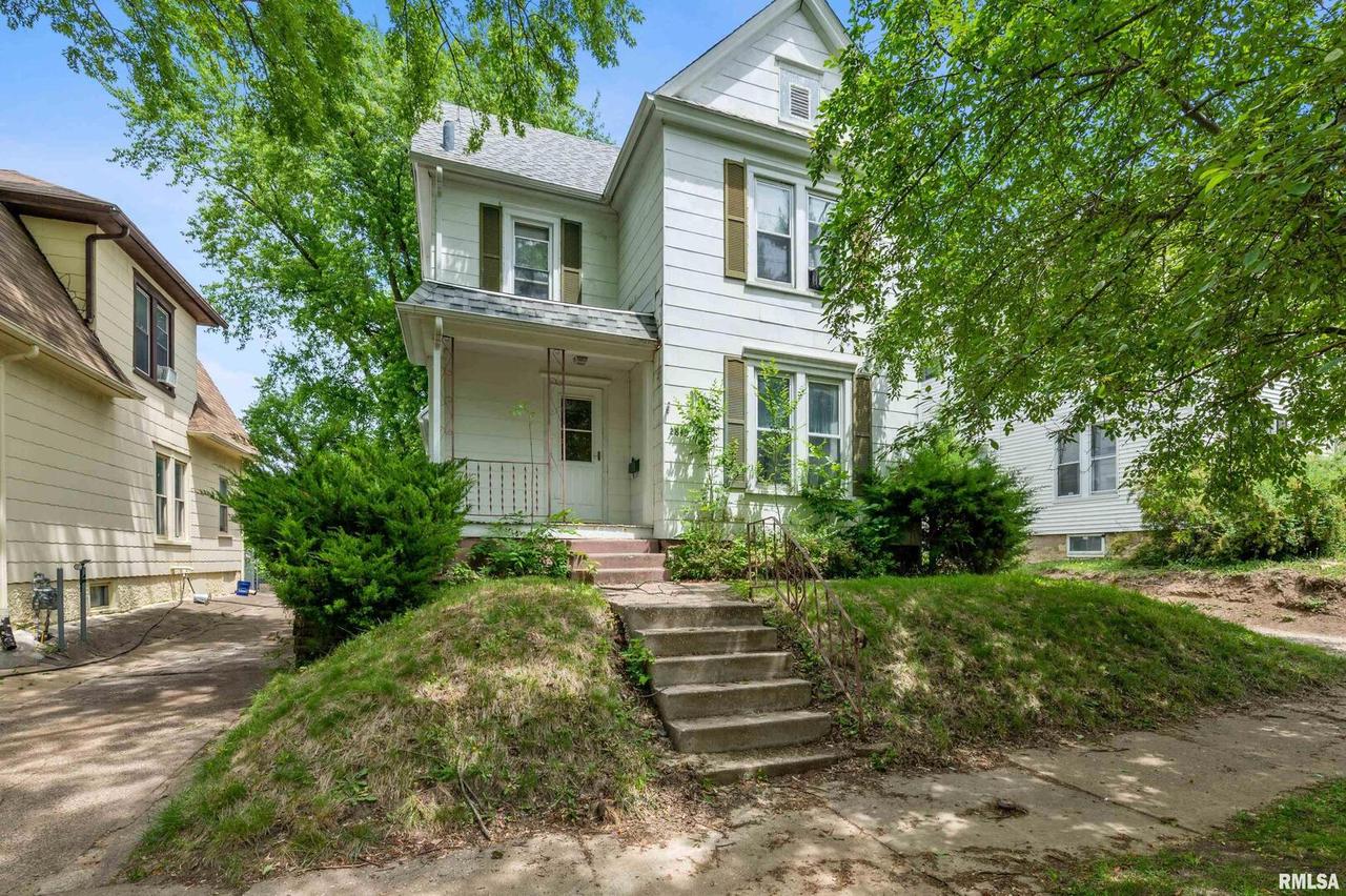 2845 8th Ave., Rock Island, IL 61201