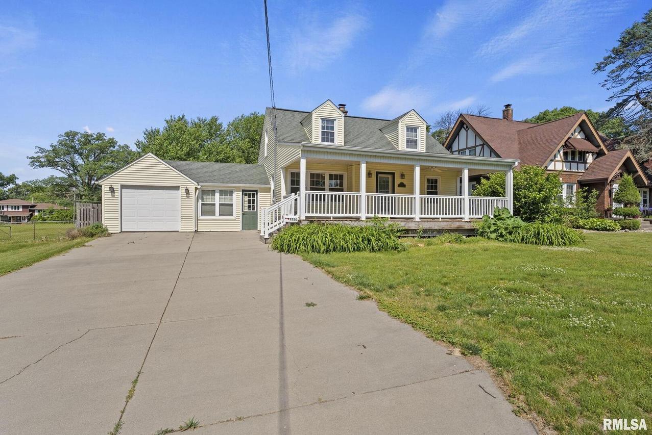 2220 30th St., Rock Island, IL 61201