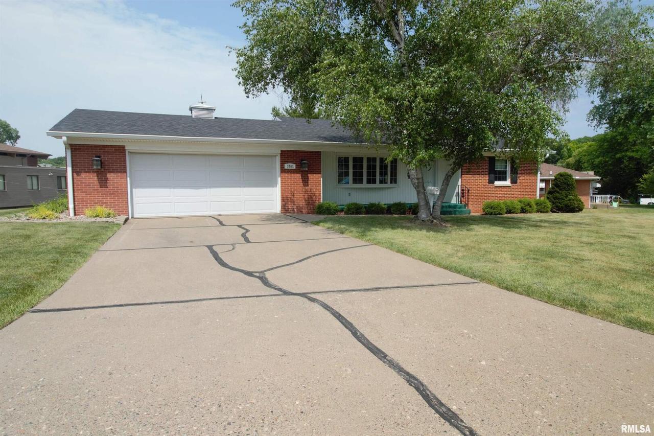 3701 38th Ave., Rock Island, IL 61201