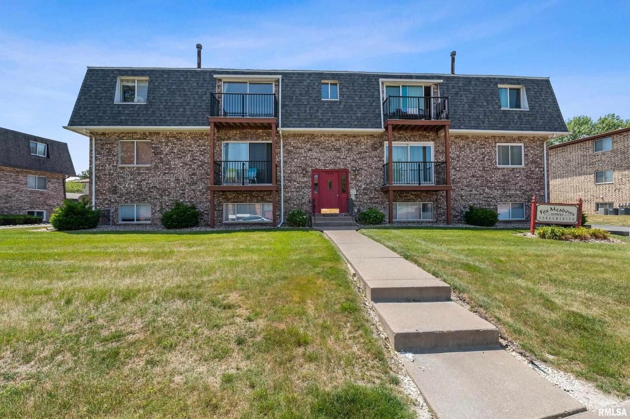 3045 4th St. #1, Moline, IL 61265