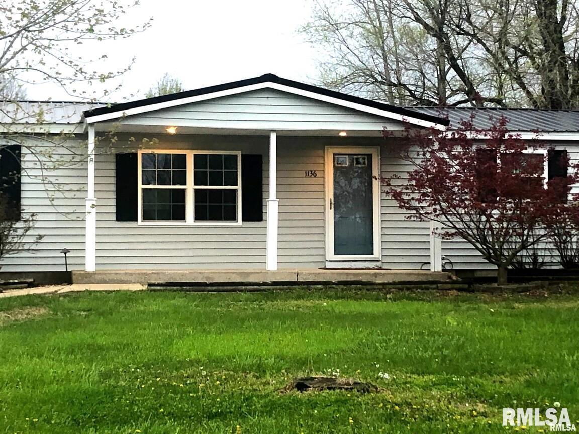 1136 Boskydell Rd., Carbondale, IL 62902