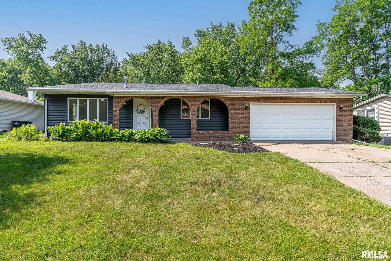 3306 91st Ave., Rock Island, IL 61201