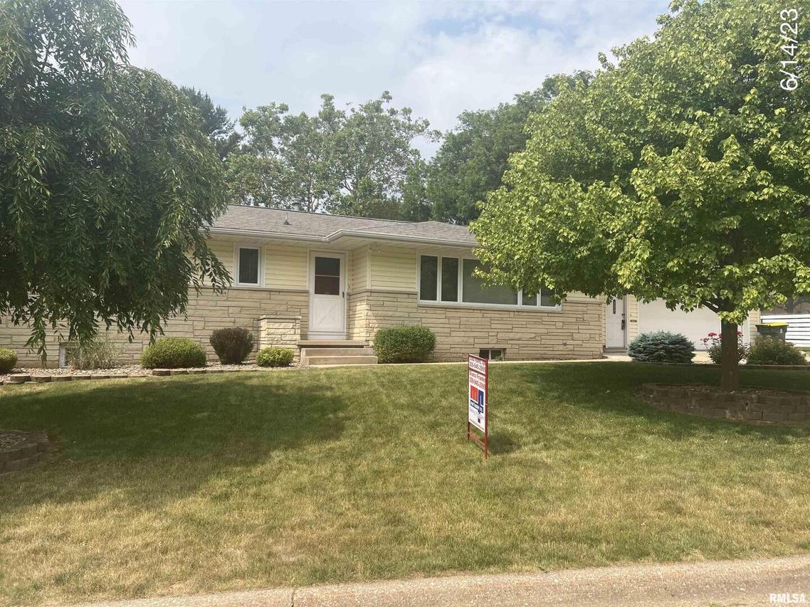 219 Hillcrest Dr., Geneseo, IL 61254