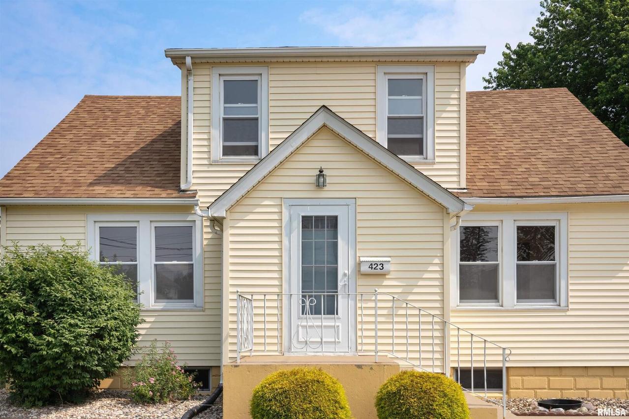 423 E South St., Geneseo, IL 61254