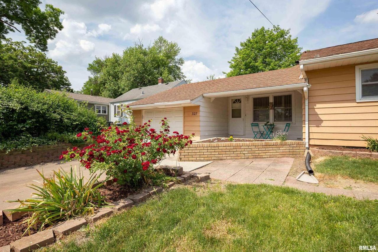 327 14th St., Silvis, IL