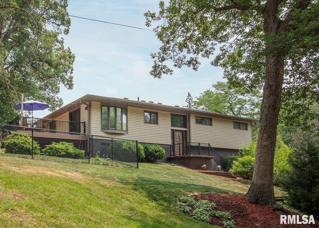 1205 35th Ave., Moline, IL 61265