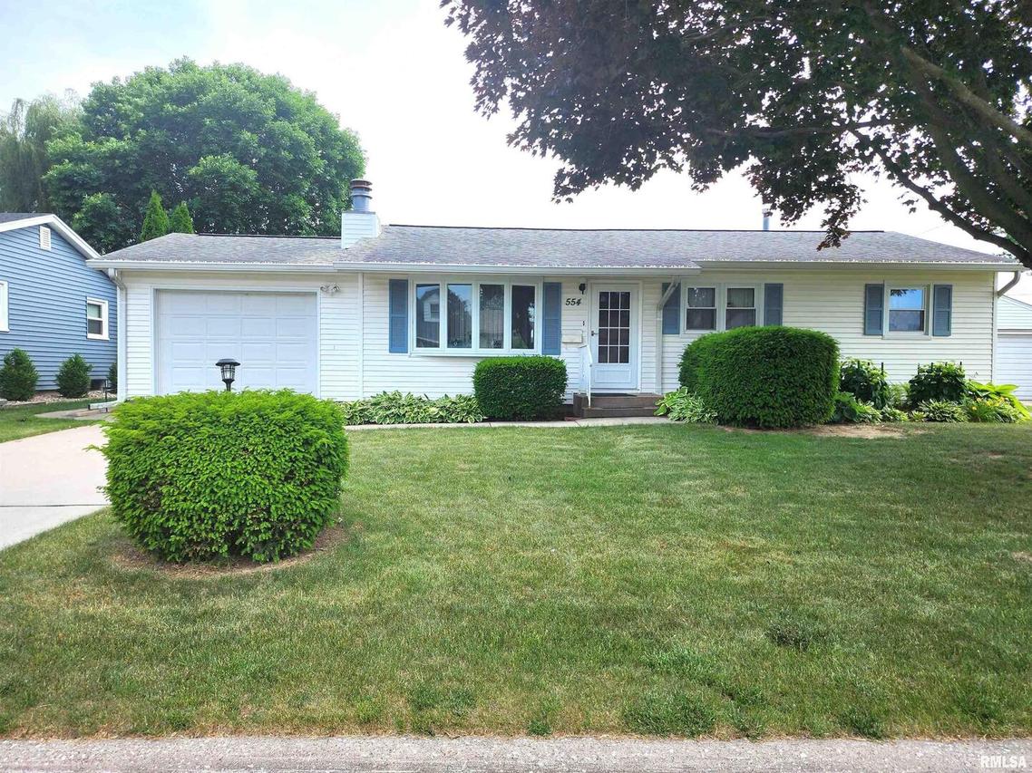 554 33rd Ave., East Moline, IL 61244