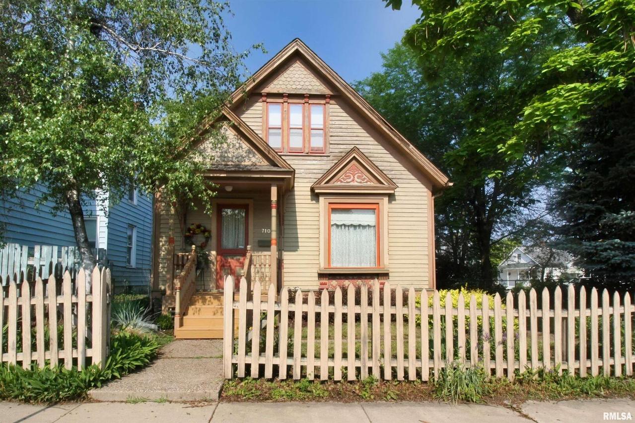 710 15th St., Rock Island, IL 61201