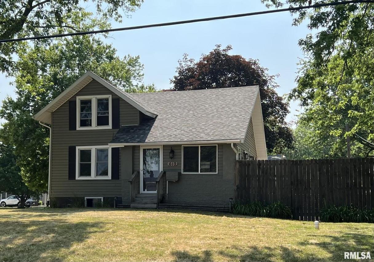 613 East St., Kewanee, IL 61443