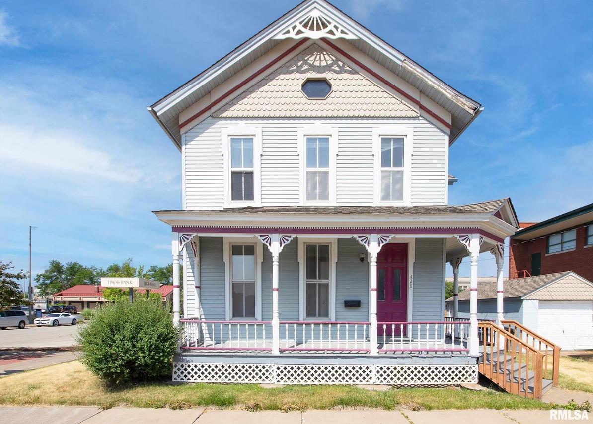 428 19th St., Rock Island, IL 61201