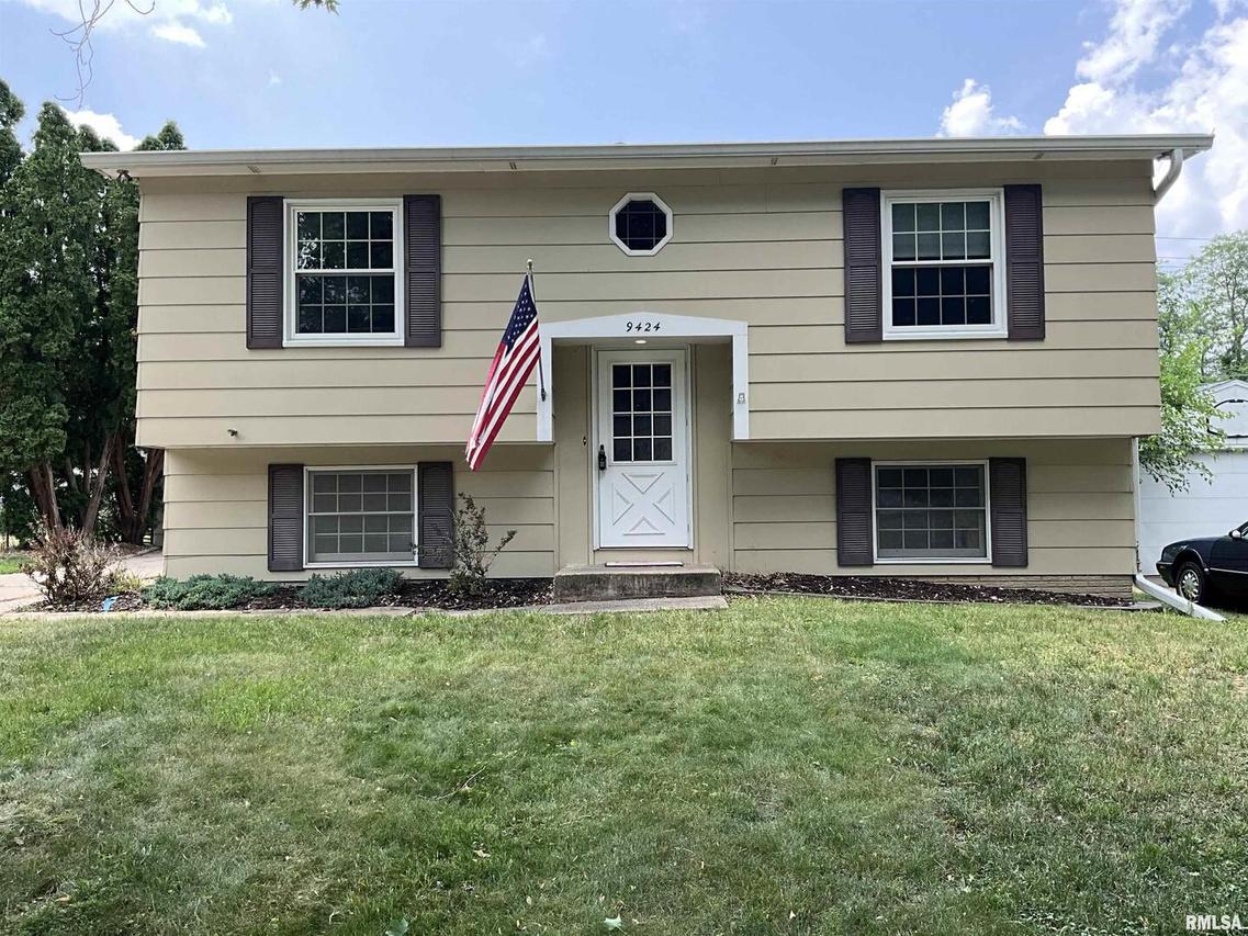 9424 13 1/2 St., Rock Island, IL 61201
