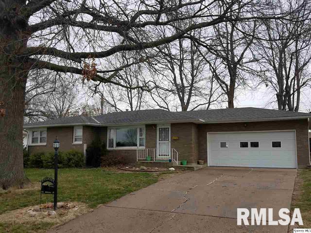 331 E Evergreen Dr., Quincy, IL 62305