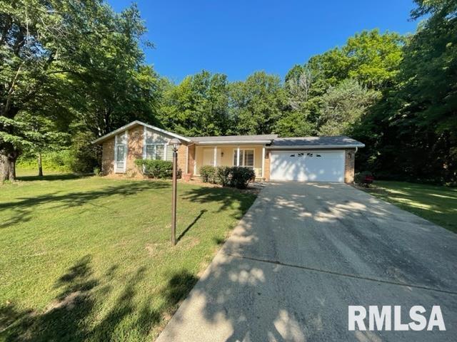 16395 N Hawthorne Ln., Mt Vernon, IL 62864