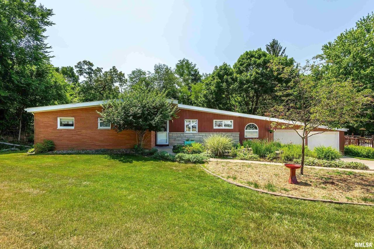 2344 15th Street Ct., East Moline, IL 61244