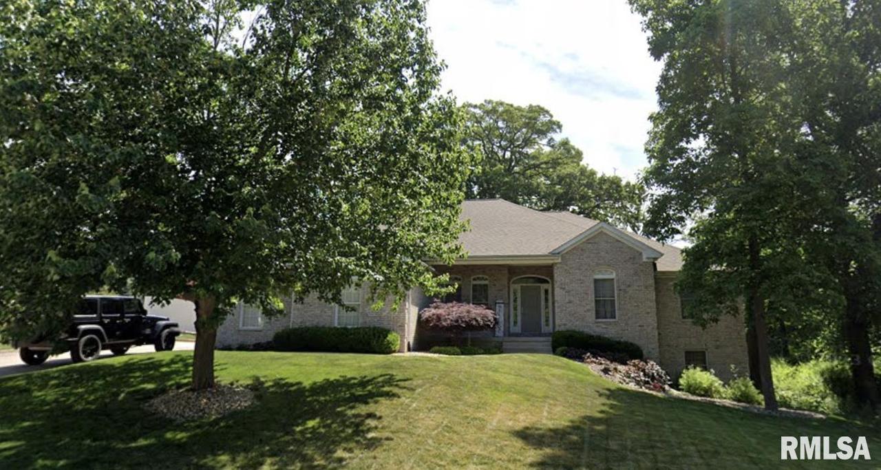 213 8th Ave., Hampton, IL 61256