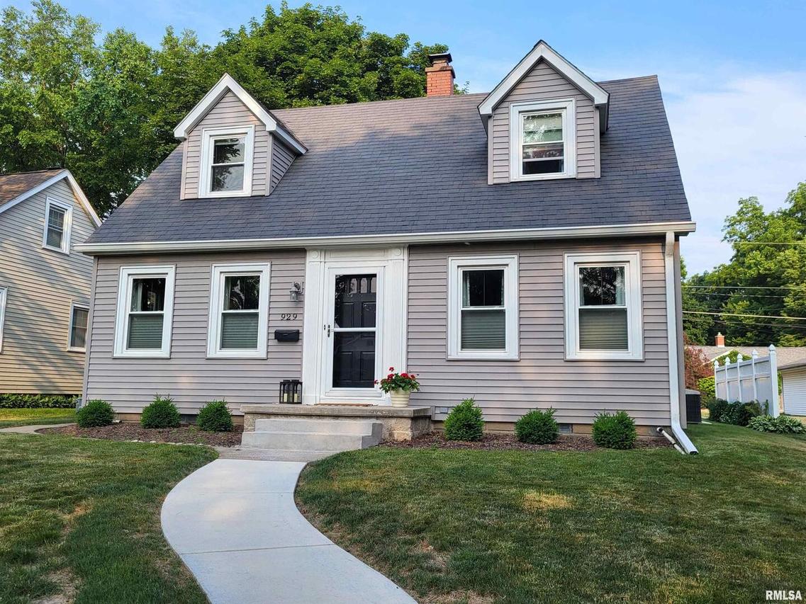 929 24th St., Moline, IL 61265