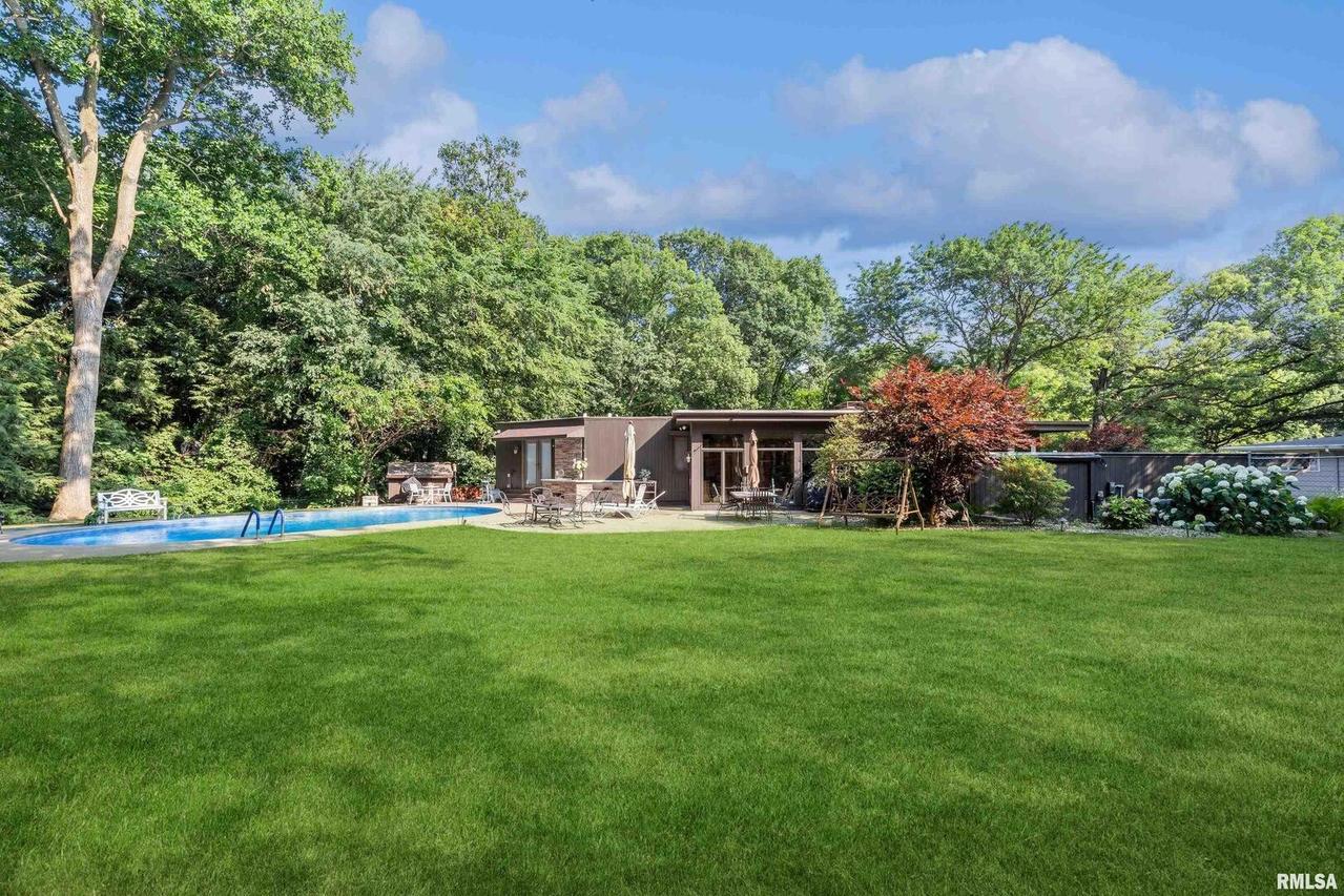 3805 11th Avenue Pl., Moline, IL 61265