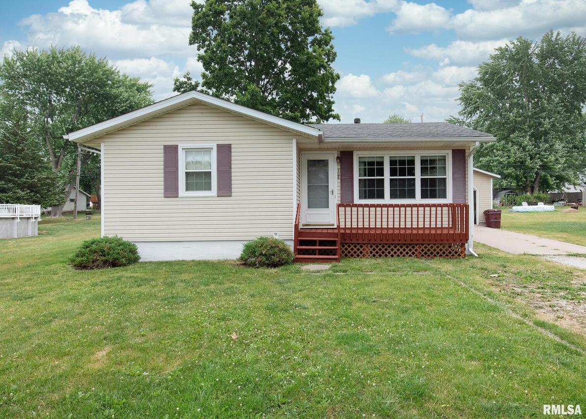 708 6th St., Colona, IL 61241