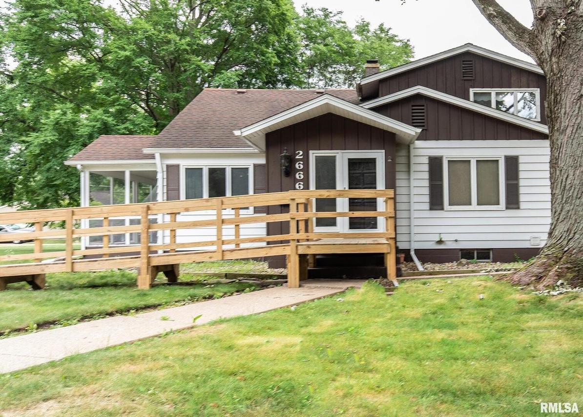 2666 12th St., Moline, IL 61265