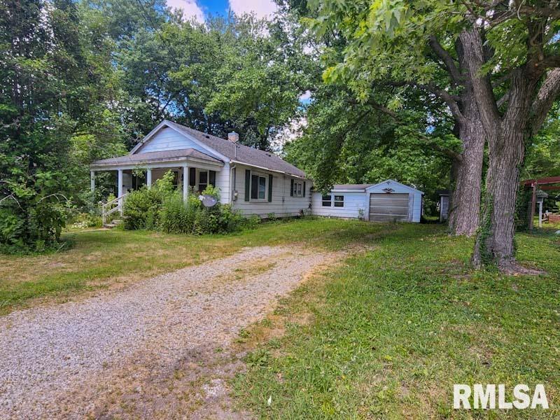 902 W Maplewood St., Marion, IL 62959