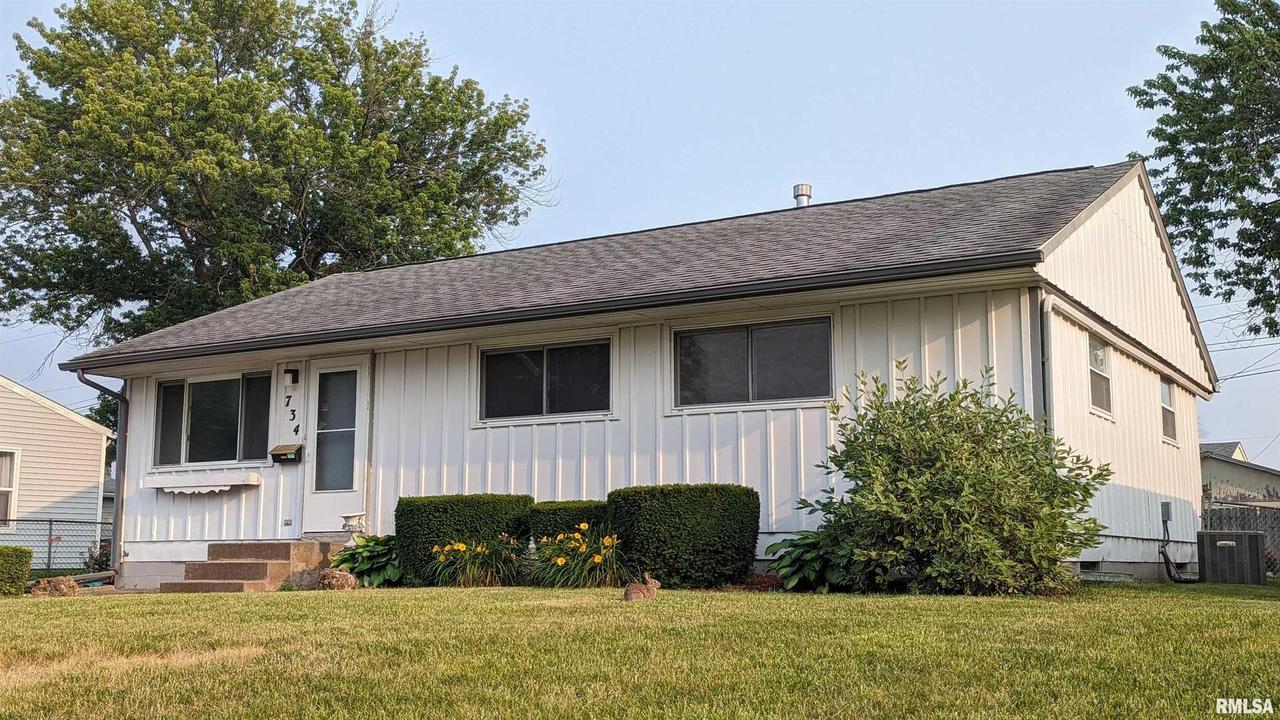 734 39th Ave., East Moline, IL 61244