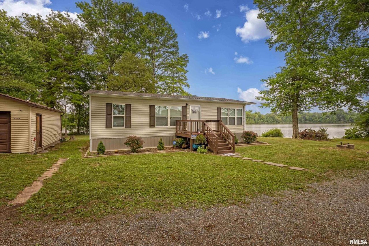 2772 S Cambon Dr., West Frankfort, IL 62896