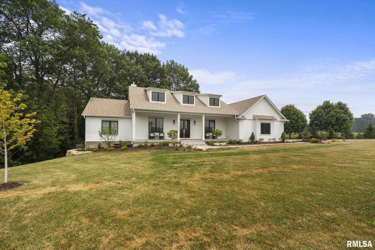 21625 42nd Ave., Port Byron, IL 61275